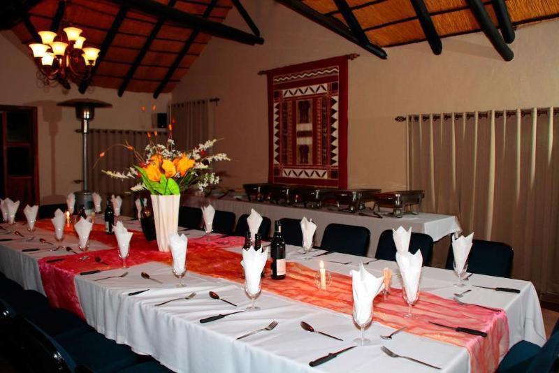 Cest Si Bon Hotel Otjiwarongo Exterior foto