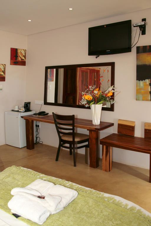Cest Si Bon Hotel Otjiwarongo Habitación foto